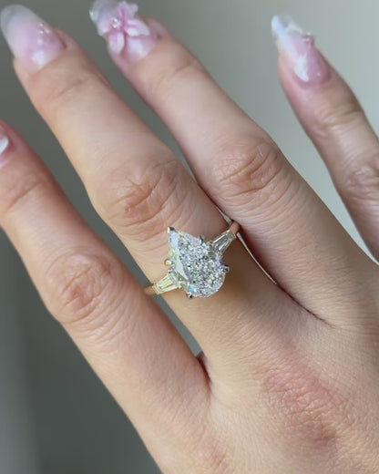 2 Carat Elongated Cushion Cut Lab Grown Diamond Ring, Solitaire Engagement Ring, 14K Gold Minimalist Cushion Diamond Ring, Elegant Bridal Ring